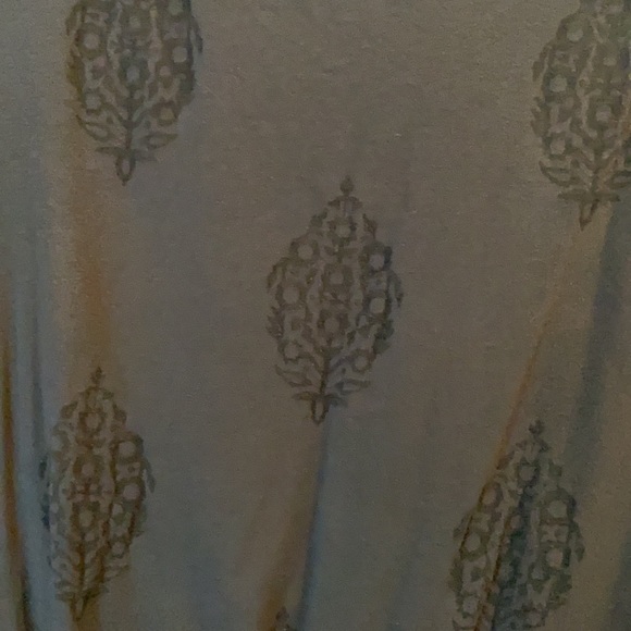 Women’s short sleeve cropped burn out t-shirt - Picture 3 of 3